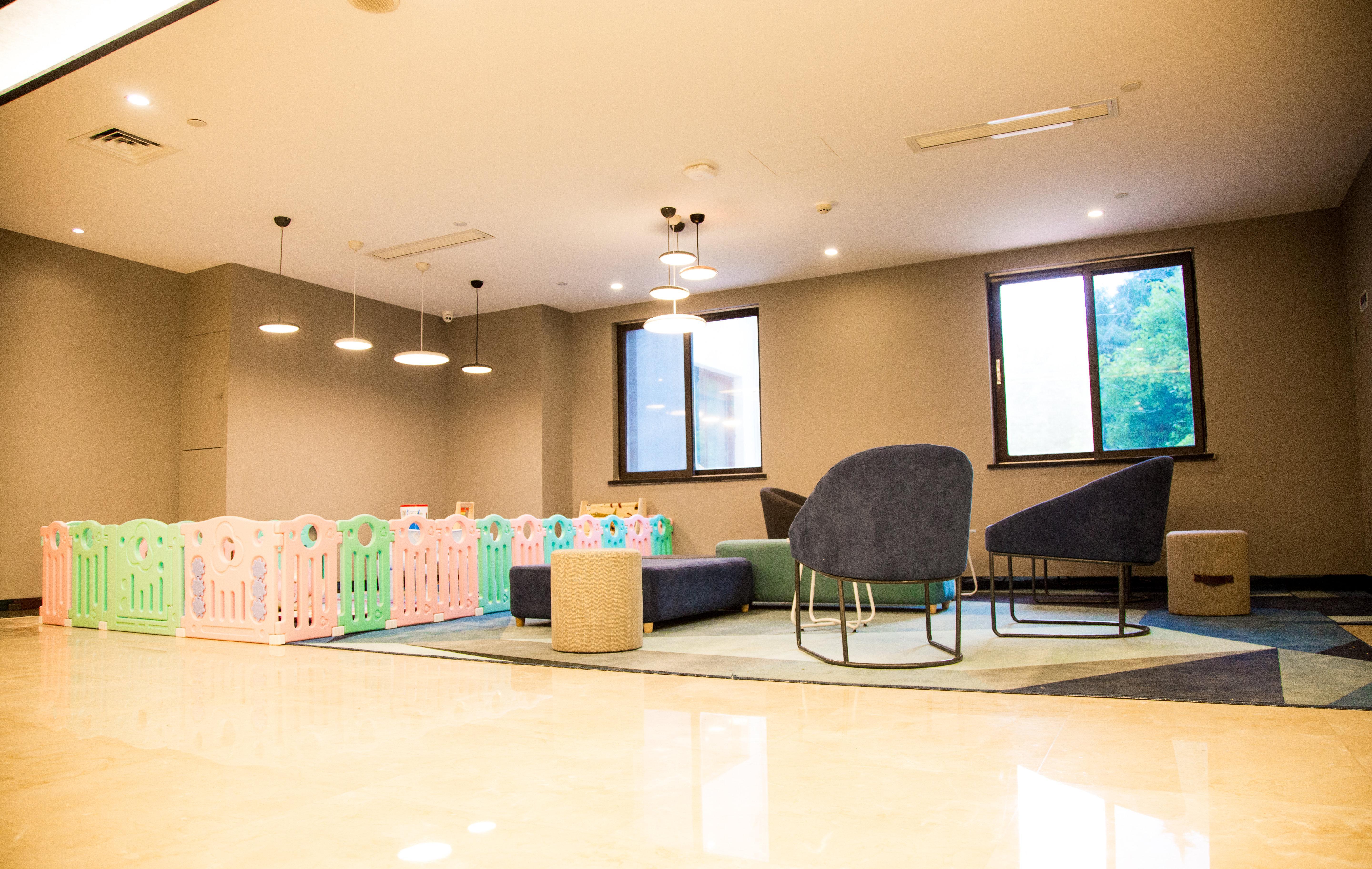 Holiday Inn Express Nanjing Xuanwu Lake By Ihg Εξωτερικό φωτογραφία