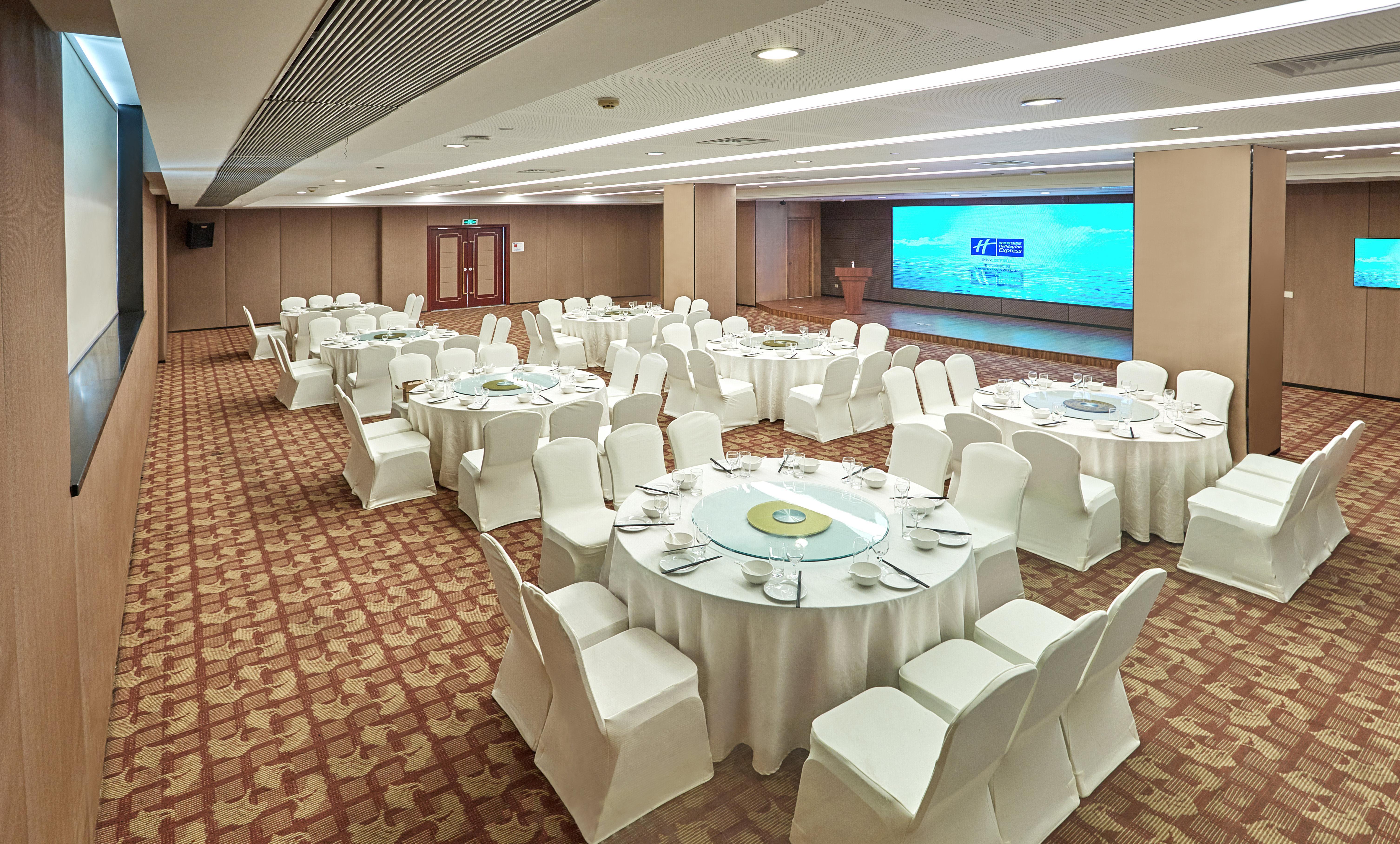 Holiday Inn Express Nanjing Xuanwu Lake By Ihg Εξωτερικό φωτογραφία